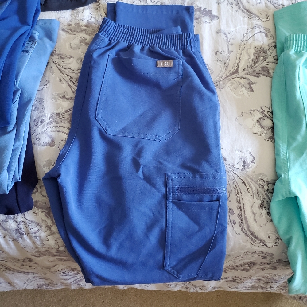 Figs scrubs